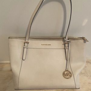 Michael Kors Ciara Large White/cream Tote Bag leather
